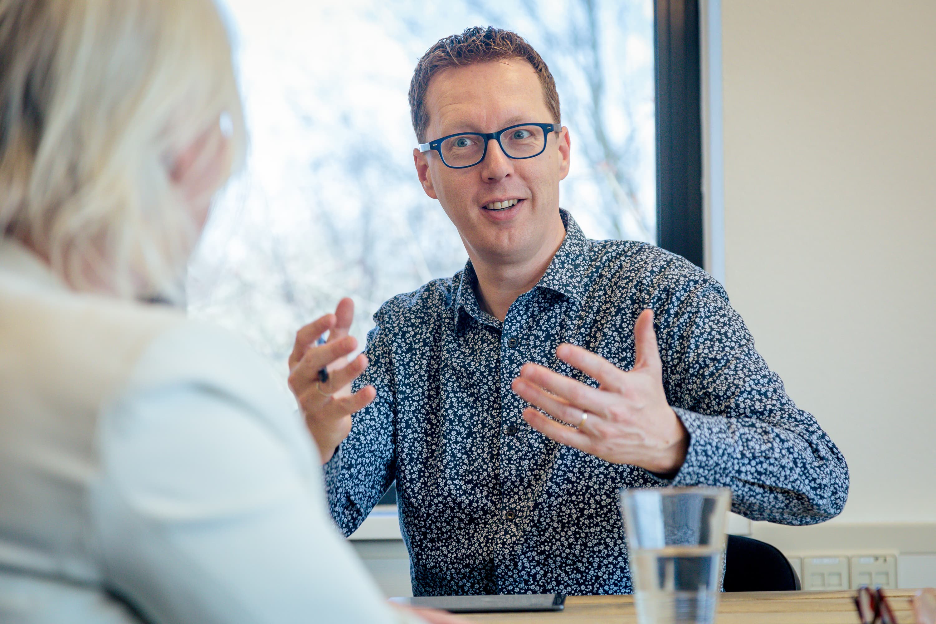 Employee Branding voor het maken van persoonlijke posts door René van Maanen en voor bij content op de bedrijfspagina van Webburo Spring op LinkedIn.