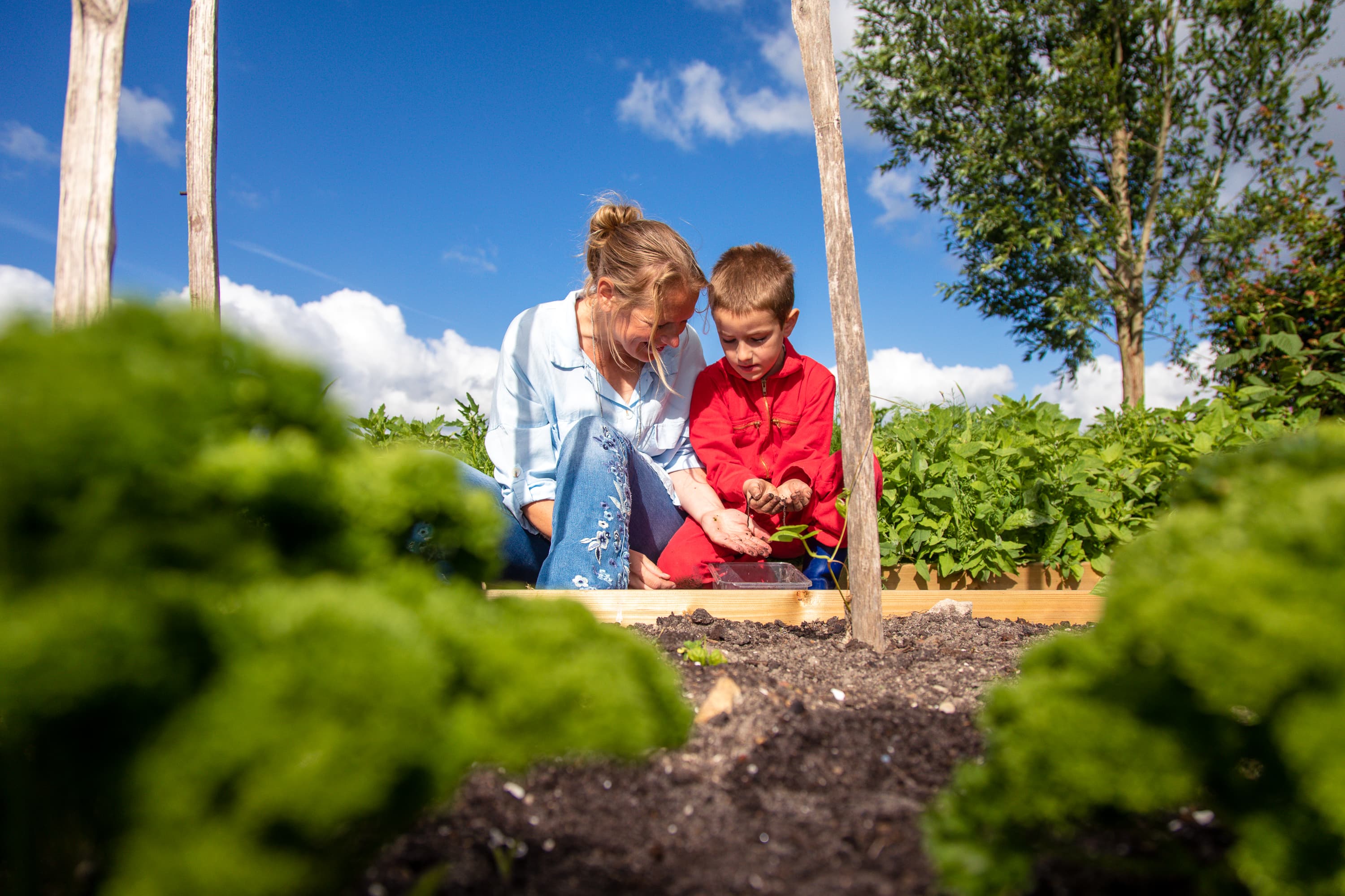 Verschillende branding foto’s die de sfeer in het logeerhuis weergeven, zodat ouders en kinderen een indruk krijgen van deze liefdevolle opvang in Bergambacht. 