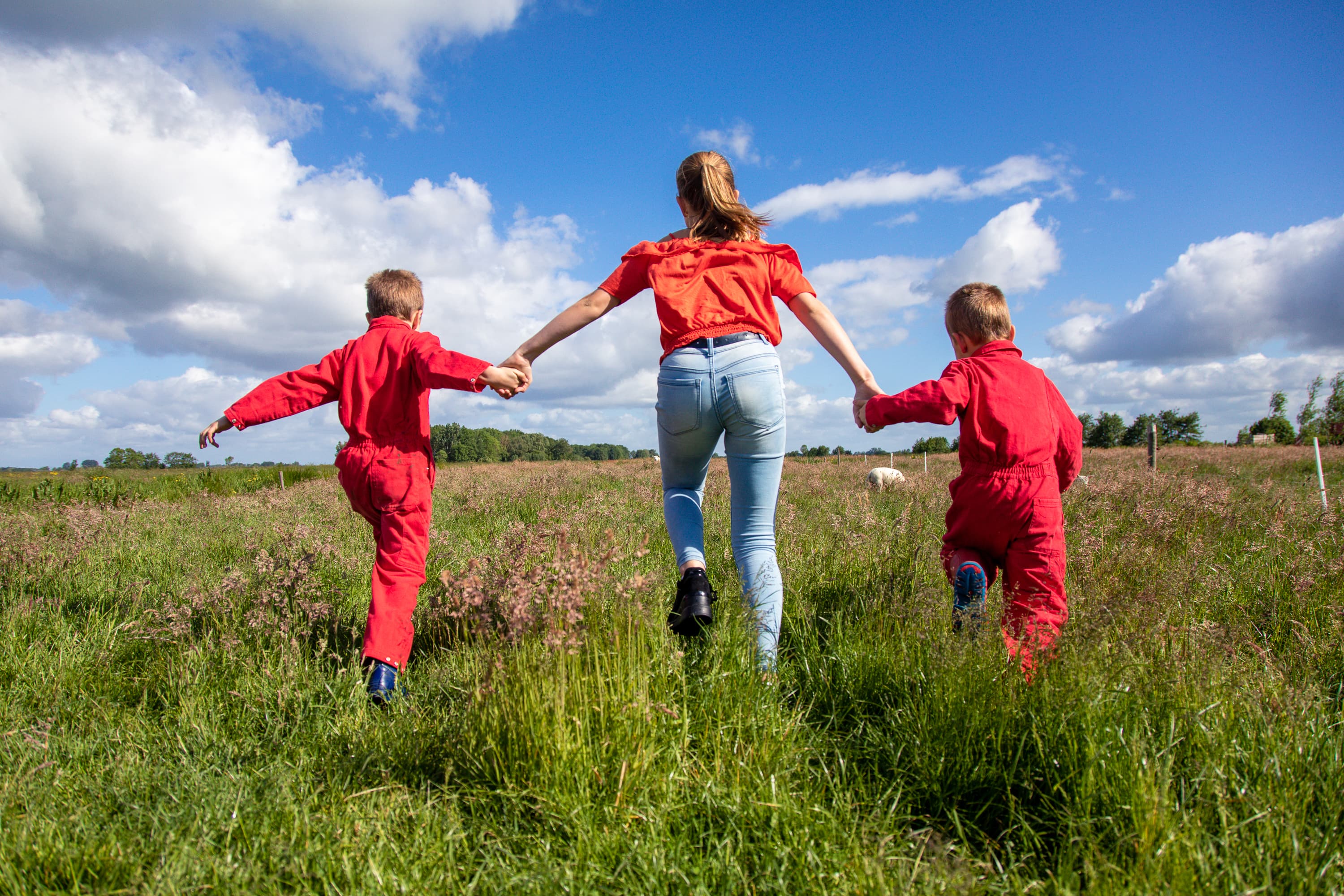 Verschillende branding foto’s die de sfeer in het logeerhuis weergeven, zodat ouders en kinderen een indruk krijgen van deze liefdevolle opvang in Bergambacht. 