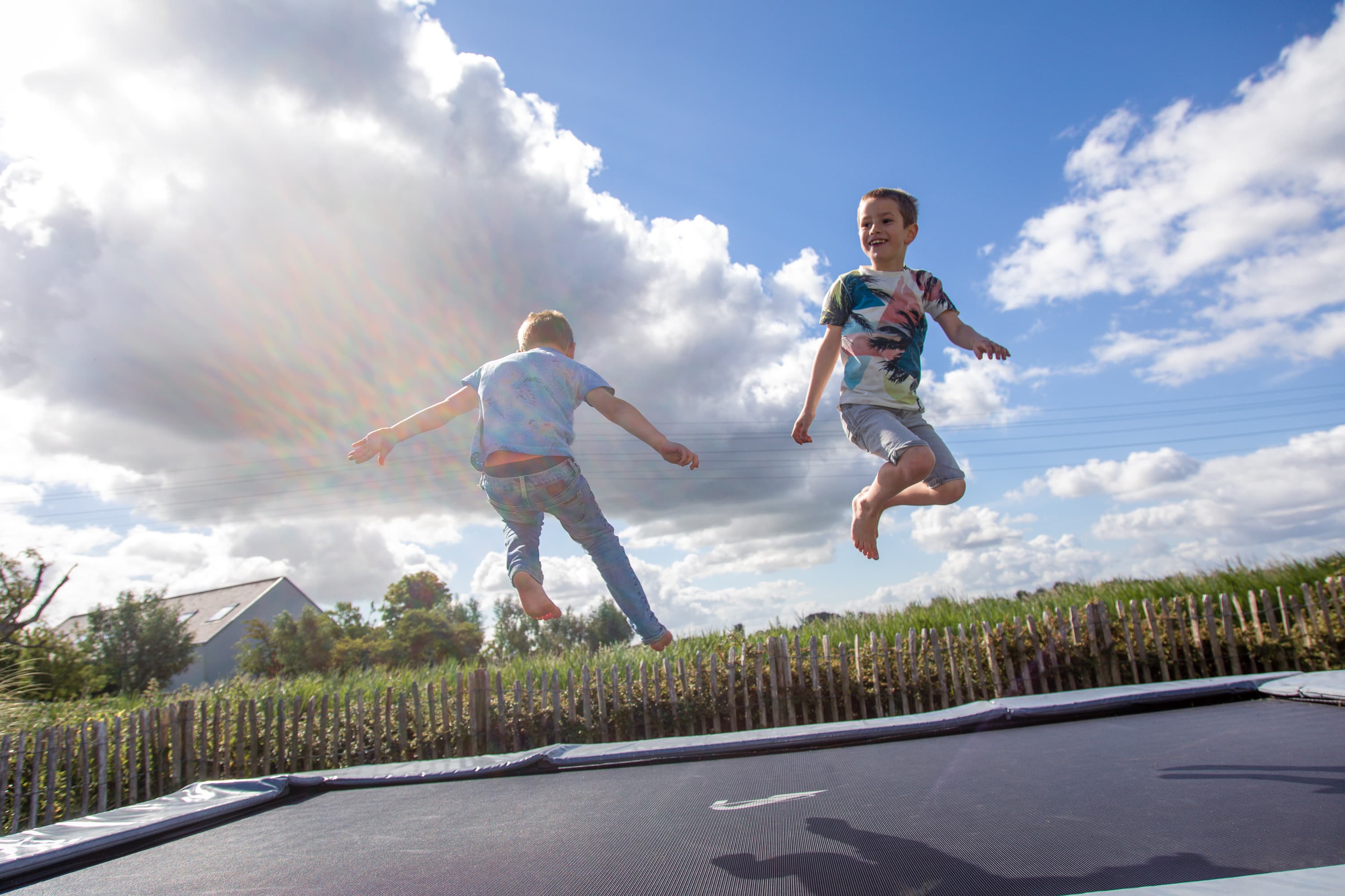 Verschillende branding foto’s die de sfeer in het logeerhuis weergeven, zodat ouders en kinderen een indruk krijgen van deze liefdevolle opvang in Bergambacht. 