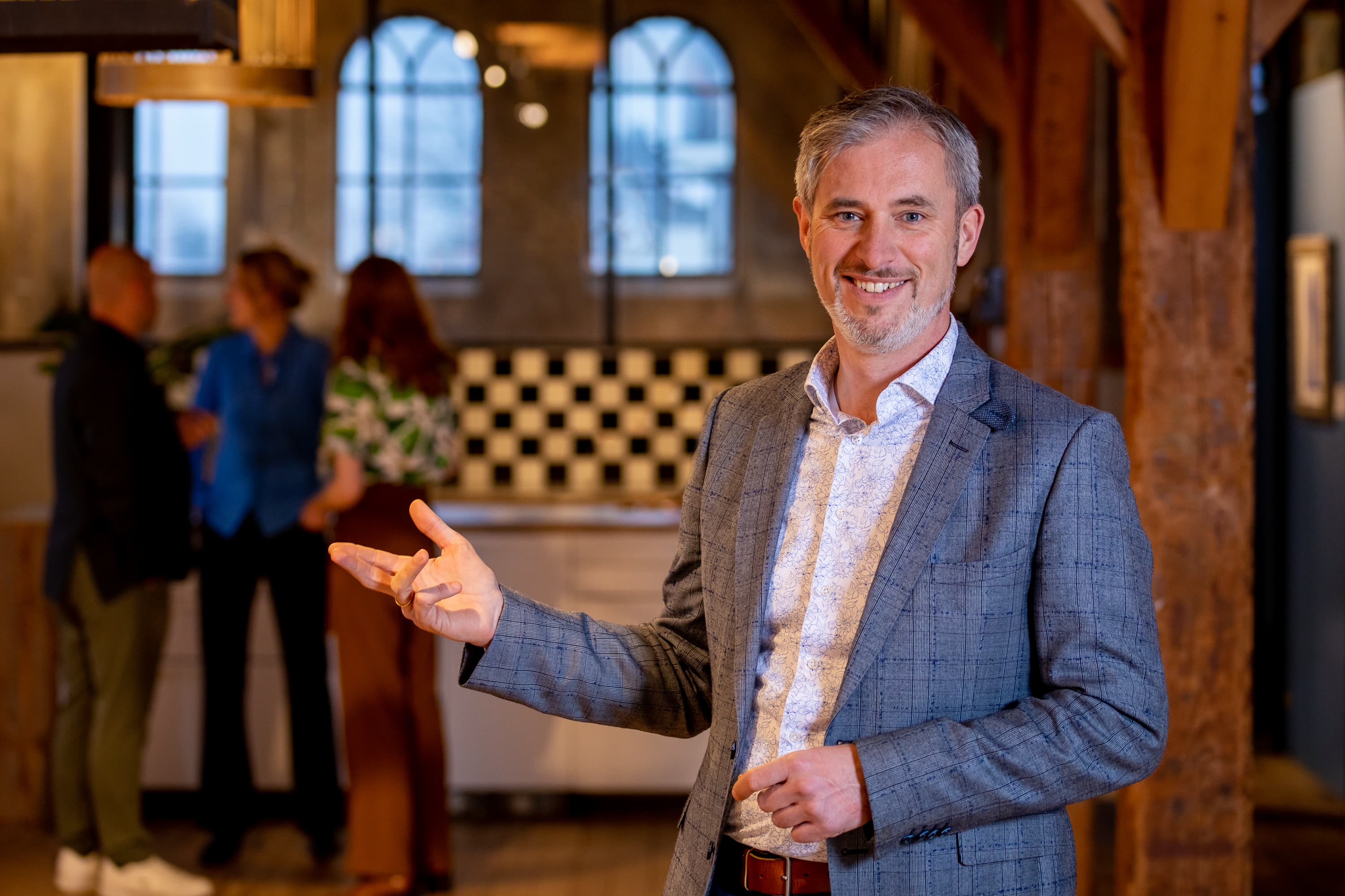 Branding foto’s van Arie Speksnijder, Suzanne Nieuwenhuijs-Mekking, Bertina van Dolder, Iris Kahle, Peter Munneke, Boaz Lugten, Hanneke Kool en Ilse Vlastuin.