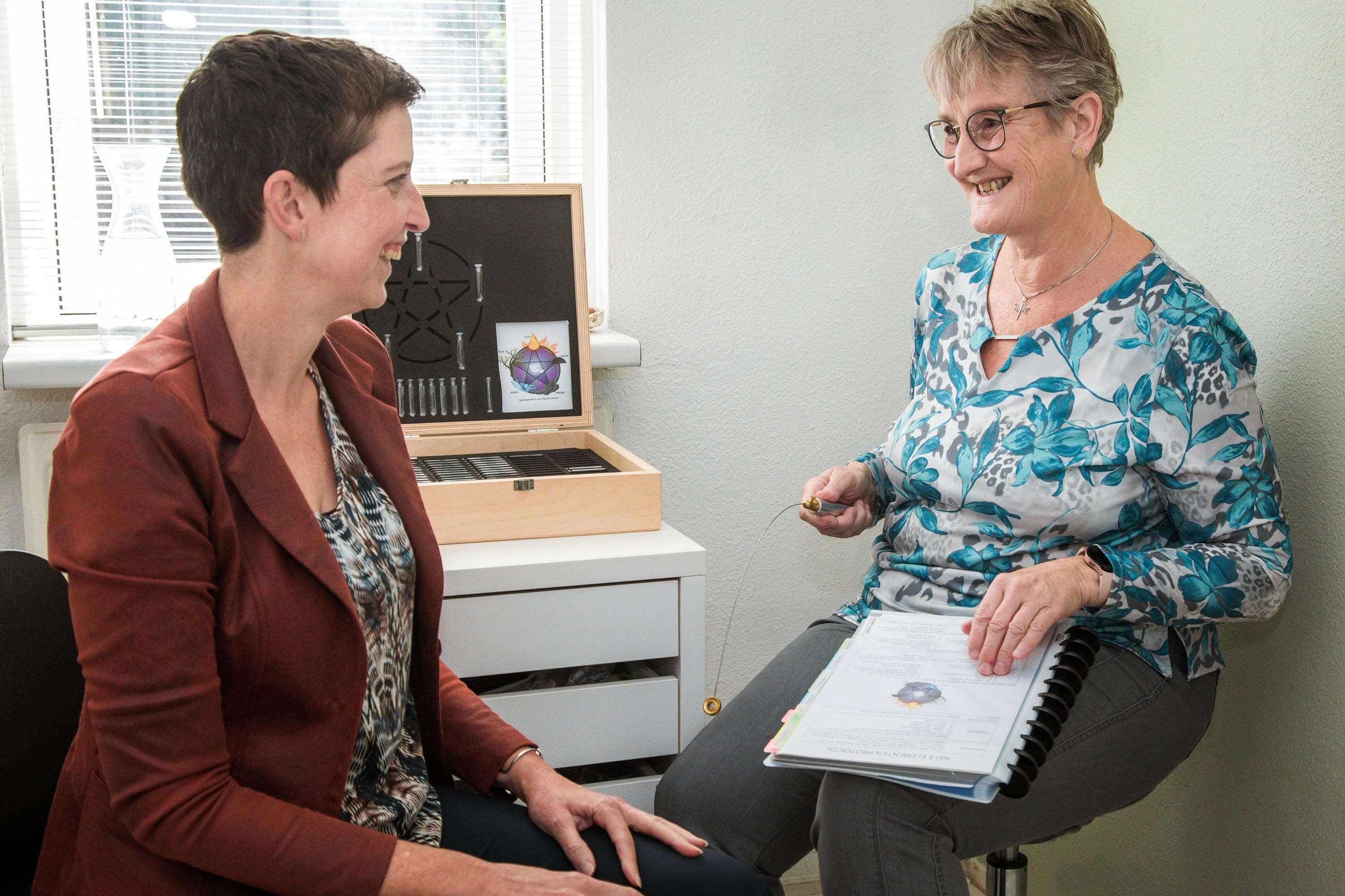 Personal Branding foto’s die meer laten zien van Lisette Tiggelaven zelf en haar passie voor voetreflex en NEI therapie.