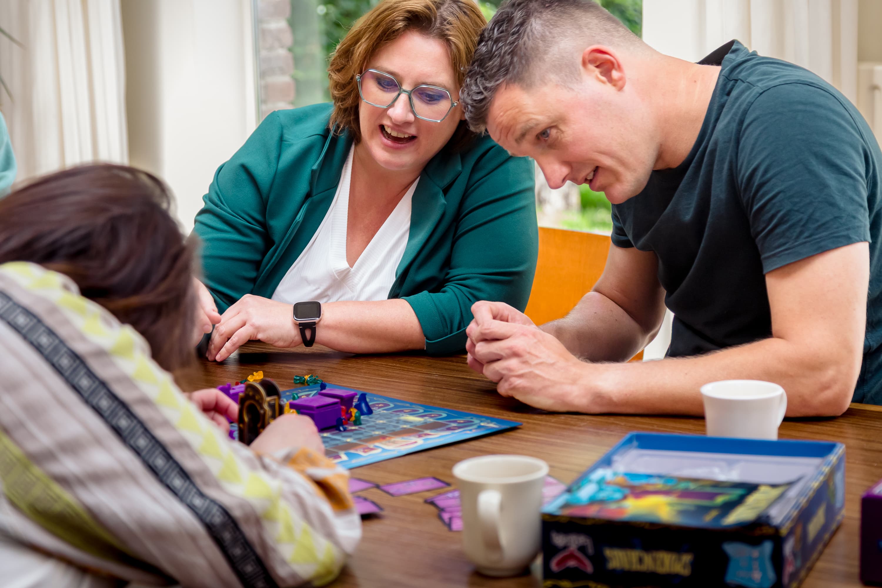 Personal branding foto's van Marieken van Lierop in kloosterlocatie Samaya in Werkhoven. Ze tonen haar als betrokken onderwijsadviseur en bevlogen rekentrainer, in een natuurlijke setting met ruimte voor zowel professionaliteit als persoonlijkheid.